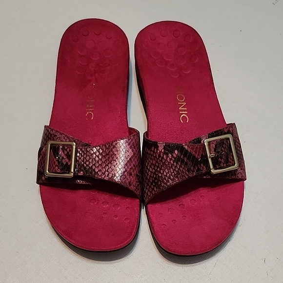 Vionic Women's Fuchsia Snakeskin Slide Sandals - Picture 1 of 10